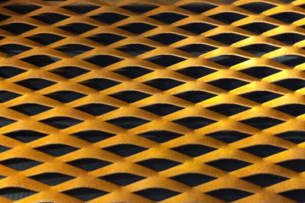 Kereszthúzott Corten lemezek