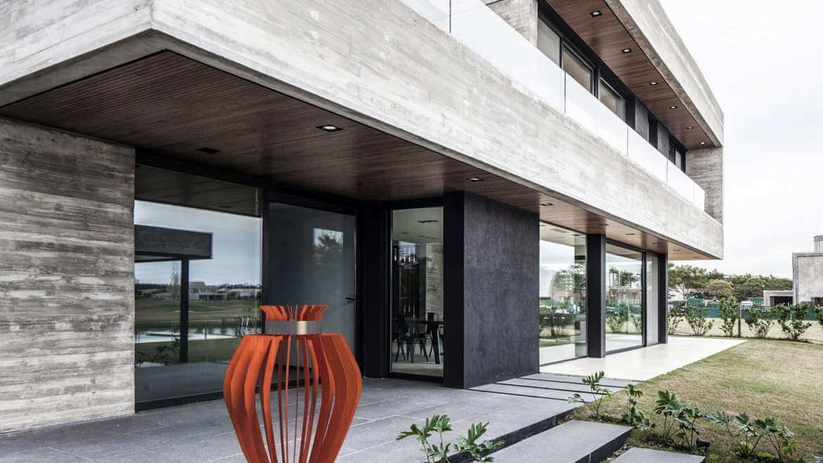 VASE kültéri szobor