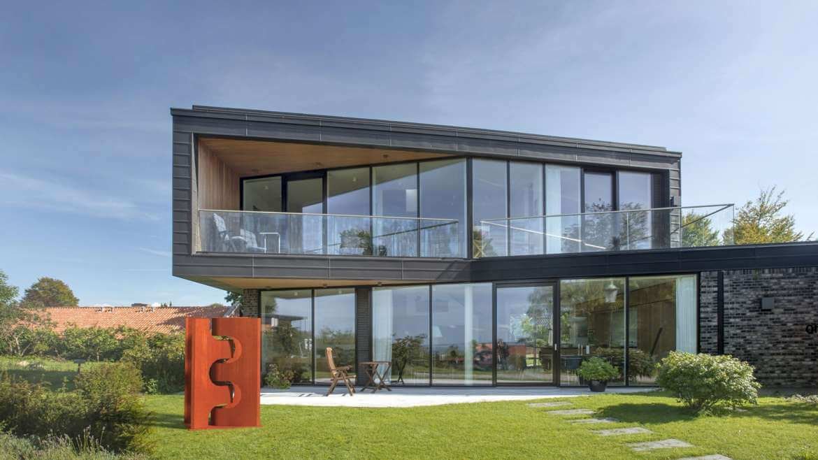 JOINED HANDS kültéri szobor