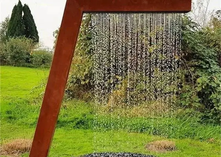 Kültéri zuhanyzók, szökőkutak és hűsítő párarendszerek